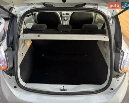 Білий Рено Зое, об'ємом двигуна 0 л та пробігом 87 тис. км за 8500 $, фото 20 на Automoto.ua