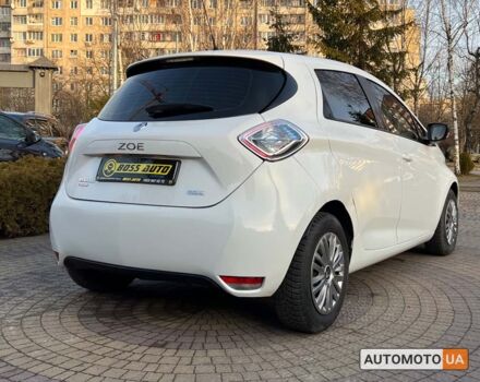 Белый Рено Зое, объемом двигателя 41 л и пробегом 95 тыс. км за 8999 $, фото 6 на Automoto.ua