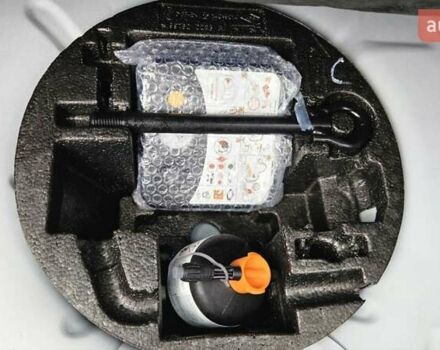 Белый Рено Зое, объемом двигателя 0 л и пробегом 71 тыс. км за 9550 $, фото 31 на Automoto.ua