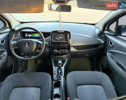 Білий Рено Зое, об'ємом двигуна 0 л та пробігом 80 тис. км за 9500 $, фото 39 на Automoto.ua