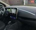 Белый Рено Зое, объемом двигателя 0 л и пробегом 39 тыс. км за 10900 $, фото 20 на Automoto.ua
