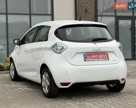 Белый Рено Зое, объемом двигателя 0 л и пробегом 127 тыс. км за 9200 $, фото 13 на Automoto.ua
