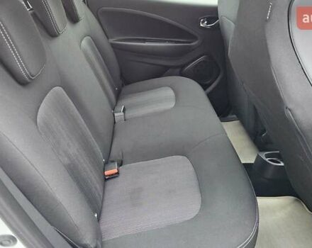 Белый Рено Зое, объемом двигателя 0 л и пробегом 71 тыс. км за 9550 $, фото 38 на Automoto.ua