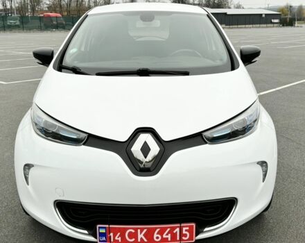 Белый Рено Зое, объемом двигателя 0 л и пробегом 37 тыс. км за 9600 $, фото 4 на Automoto.ua