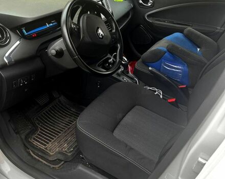 Белый Рено Зое, объемом двигателя 0 л и пробегом 102 тыс. км за 8500 $, фото 8 на Automoto.ua