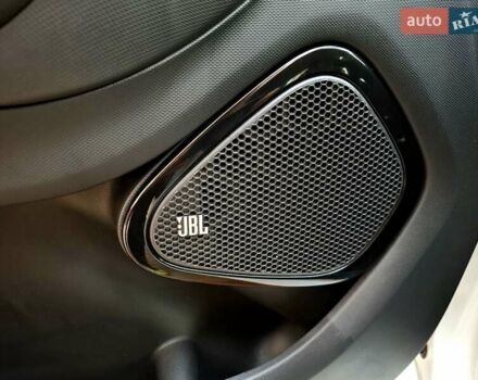 Белый Рено Зое, объемом двигателя 0 л и пробегом 129 тыс. км за 8700 $, фото 35 на Automoto.ua