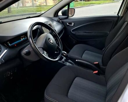 Белый Рено Зое, объемом двигателя 0 л и пробегом 129 тыс. км за 8700 $, фото 21 на Automoto.ua