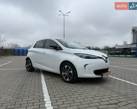 Білий Рено Зое, об'ємом двигуна 0 л та пробігом 56 тис. км за 9800 $, фото 2 на Automoto.ua