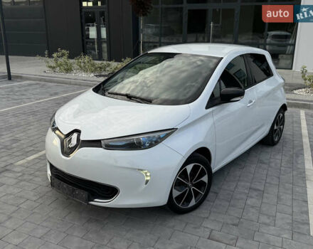 Белый Рено Зое, объемом двигателя 0 л и пробегом 73 тыс. км за 9700 $, фото 31 на Automoto.ua
