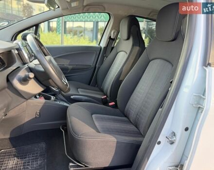 Білий Рено Зое, об'ємом двигуна 0 л та пробігом 150 тис. км за 9200 $, фото 8 на Automoto.ua