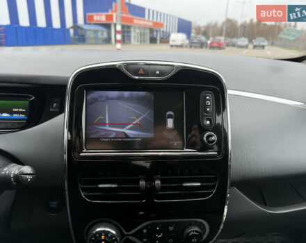 Білий Рено Зое, об'ємом двигуна 0 л та пробігом 56 тис. км за 9800 $, фото 19 на Automoto.ua