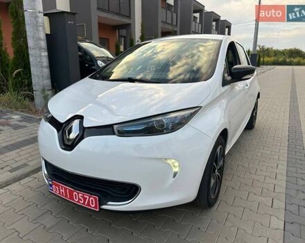 Белый Рено Зое, объемом двигателя 0 л и пробегом 72 тыс. км за 11700 $, фото 1 на Automoto.ua
