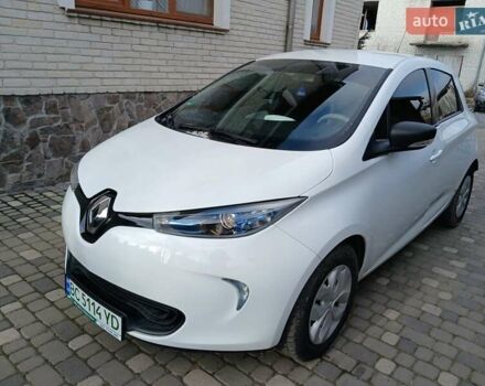 Белый Рено Зое, объемом двигателя 0 л и пробегом 64 тыс. км за 9200 $, фото 65 на Automoto.ua