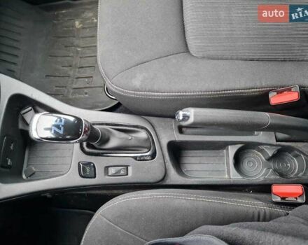 Рено Зое 2018 в Броварах на Automoto.ua Белый Рено Зое, объемом двигателя 0 л и пробегом 135 тыс. км за 9450 $, фото 11 на Automoto.ua