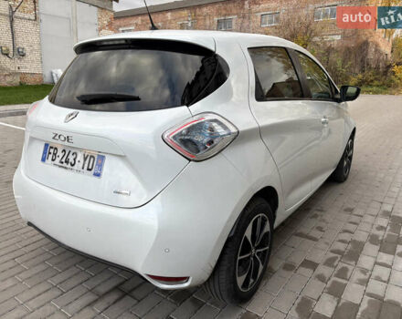 Белый Рено Зое, объемом двигателя 0 л и пробегом 44 тыс. км за 9999 $, фото 4 на Automoto.ua