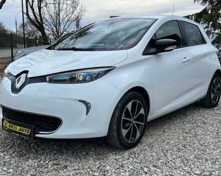 Белый Рено Зое, объемом двигателя 0 л и пробегом 140 тыс. км за 9300 $, фото 2 на Automoto.ua