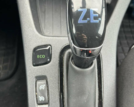 Білий Рено Зое, об'ємом двигуна 0 л та пробігом 91 тис. км за 10600 $, фото 14 на Automoto.ua