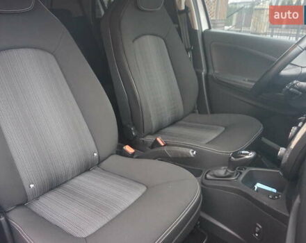 Білий Рено Зое, об'ємом двигуна 0 л та пробігом 37 тис. км за 10777 $, фото 44 на Automoto.ua