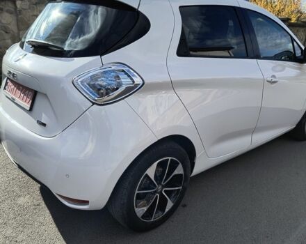 Белый Рено Зое, объемом двигателя 0 л и пробегом 42 тыс. км за 9500 $, фото 1 на Automoto.ua