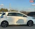 Белый Рено Зое, объемом двигателя 0 л и пробегом 87 тыс. км за 10100 $, фото 21 на Automoto.ua