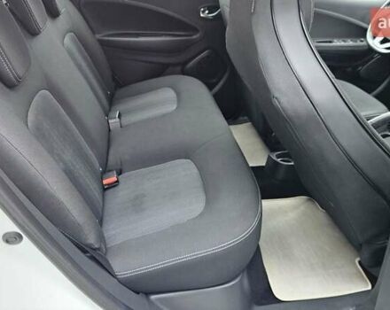 Белый Рено Зое, объемом двигателя 0 л и пробегом 71 тыс. км за 9550 $, фото 37 на Automoto.ua