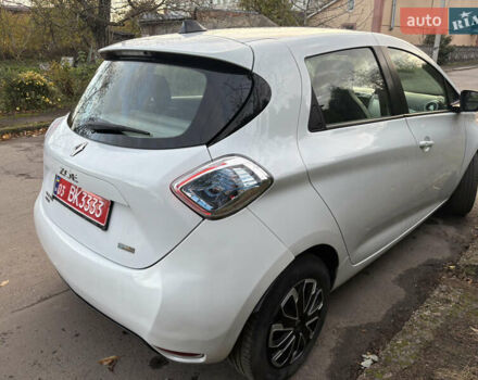 Белый Рено Зое, объемом двигателя 0 л и пробегом 65 тыс. км за 9200 $, фото 1 на Automoto.ua