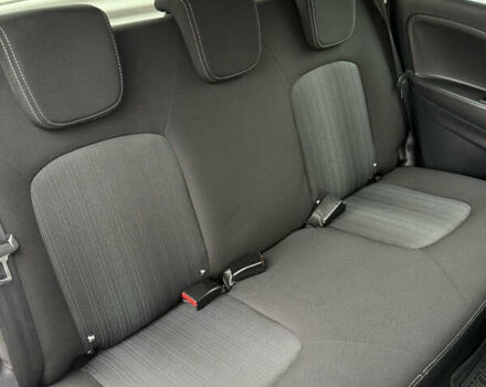 Білий Рено Зое, об'ємом двигуна 0 л та пробігом 56 тис. км за 9800 $, фото 13 на Automoto.ua