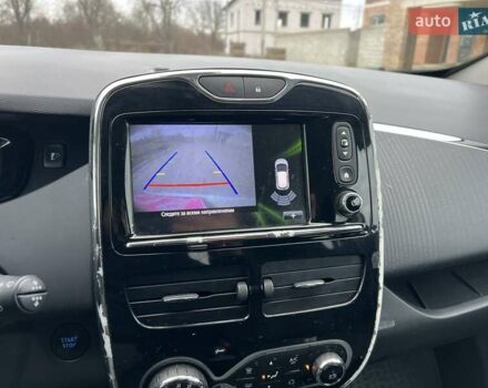 Білий Рено Зое, об'ємом двигуна 0 л та пробігом 116 тис. км за 8650 $, фото 24 на Automoto.ua