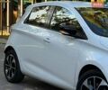 Белый Рено Зое, объемом двигателя 0 л и пробегом 95 тыс. км за 11299 $, фото 26 на Automoto.ua