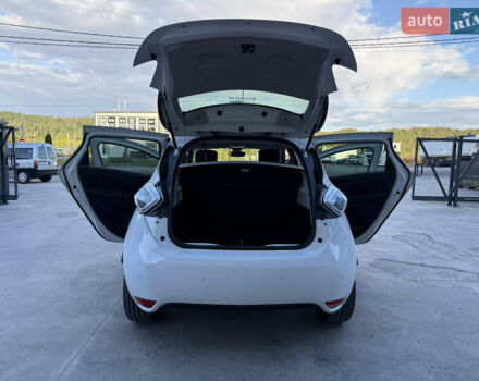 Белый Рено Зое, объемом двигателя 0 л и пробегом 51 тыс. км за 10800 $, фото 40 на Automoto.ua