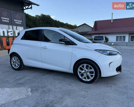 Белый Рено Зое, объемом двигателя 0 л и пробегом 51 тыс. км за 10800 $, фото 20 на Automoto.ua