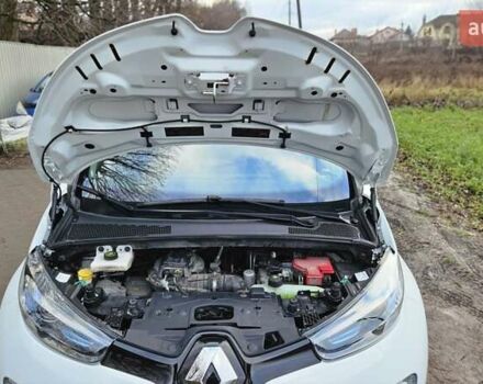 Белый Рено Зое, объемом двигателя 0 л и пробегом 71 тыс. км за 9550 $, фото 60 на Automoto.ua