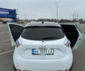 Белый Рено Зое, объемом двигателя 0 л и пробегом 129 тыс. км за 9399 $, фото 26 на Automoto.ua