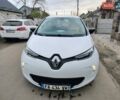 Белый Рено Зое, объемом двигателя 0 л и пробегом 90 тыс. км за 8900 $, фото 1 на Automoto.ua