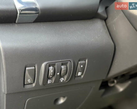 Білий Рено Зое, об'ємом двигуна 0 л та пробігом 80 тис. км за 9500 $, фото 53 на Automoto.ua