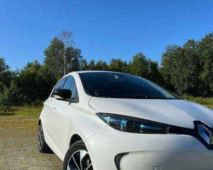 Білий Рено Зое, об'ємом двигуна 0 л та пробігом 73 тис. км за 6200 $, фото 1 на Automoto.ua