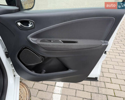 Білий Рено Зое, об'ємом двигуна 0 л та пробігом 56 тис. км за 9800 $, фото 14 на Automoto.ua