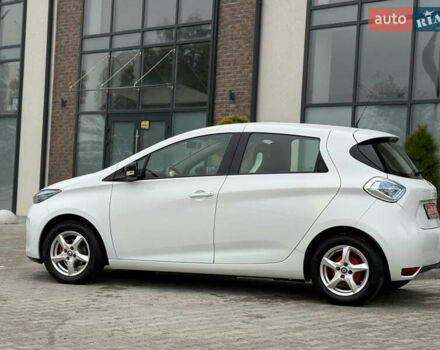 Белый Рено Зое, объемом двигателя 0 л и пробегом 117 тыс. км за 9700 $, фото 17 на Automoto.ua
