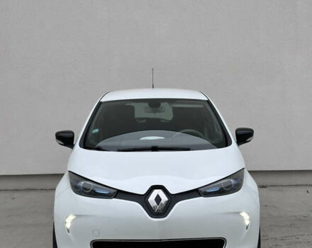 Белый Рено Зое, объемом двигателя 0 л и пробегом 96 тыс. км за 9800 $, фото 1 на Automoto.ua