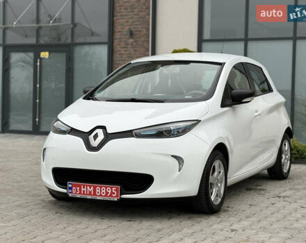 Белый Рено Зое, объемом двигателя 0 л и пробегом 127 тыс. км за 9200 $, фото 24 на Automoto.ua