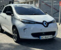 Белый Рено Зое, объемом двигателя 0 л и пробегом 125 тыс. км за 9900 $, фото 10 на Automoto.ua