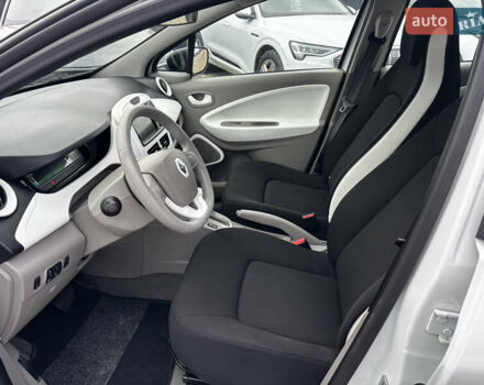 Білий Рено Зое, об'ємом двигуна 0 л та пробігом 23 тис. км за 8850 $, фото 12 на Automoto.ua
