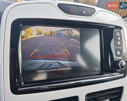 Белый Рено Зое, объемом двигателя 0 л и пробегом 90 тыс. км за 9500 $, фото 24 на Automoto.ua