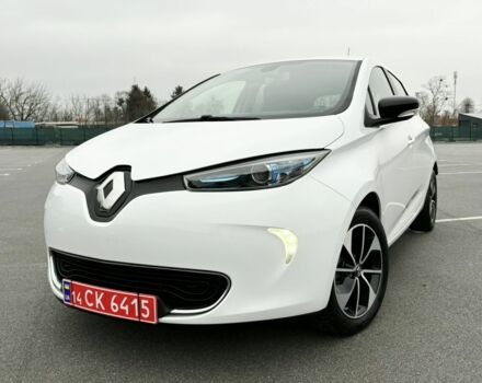 Белый Рено Зое, объемом двигателя 0 л и пробегом 37 тыс. км за 9600 $, фото 1 на Automoto.ua