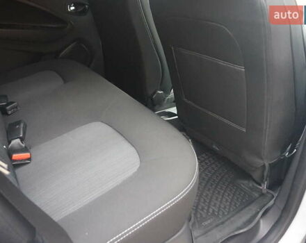 Білий Рено Зое, об'ємом двигуна 0 л та пробігом 37 тис. км за 10777 $, фото 47 на Automoto.ua