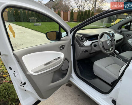 Рено Зое 2018 в Виннице на Automoto.ua Белый Рено Зое, объемом двигателя 0 л и пробегом 68 тыс. км за 9350 $, фото 12 на Automoto.ua