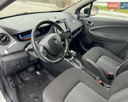 Білий Рено Зое, об'ємом двигуна 0 л та пробігом 116 тис. км за 8650 $, фото 14 на Automoto.ua