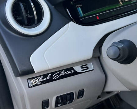 Белый Рено Зое, объемом двигателя 0 л и пробегом 85 тыс. км за 8700 $, фото 21 на Automoto.ua