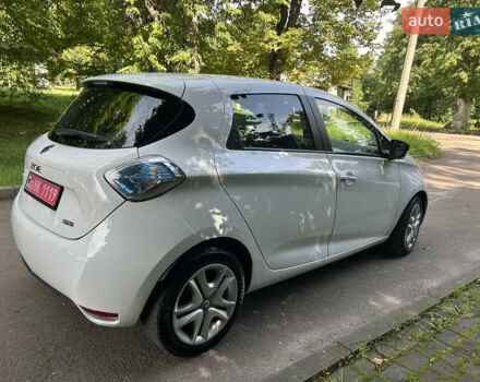 Белый Рено Зое, объемом двигателя 0 л и пробегом 54 тыс. км за 9300 $, фото 6 на Automoto.ua