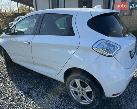 Белый Рено Зое, объемом двигателя 0 л и пробегом 105 тыс. км за 9100 $, фото 7 на Automoto.ua